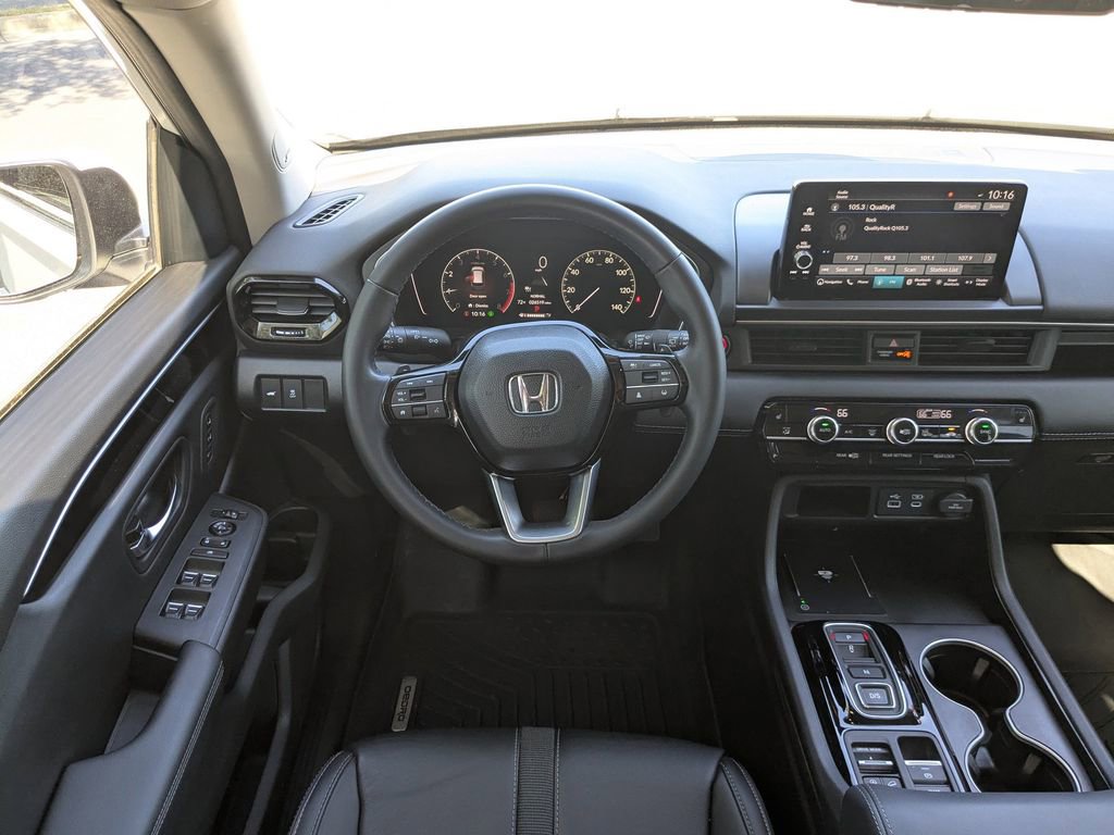 Used 2024 Honda Pilot Touring image 17