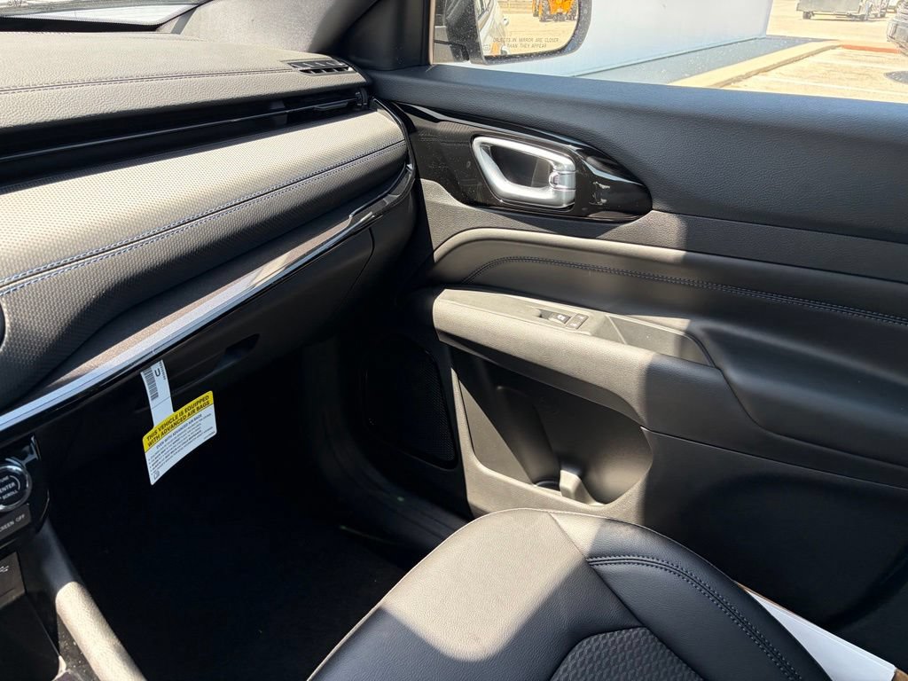 New 2026 Jeep Compass Latitude AWD/4WD image 42