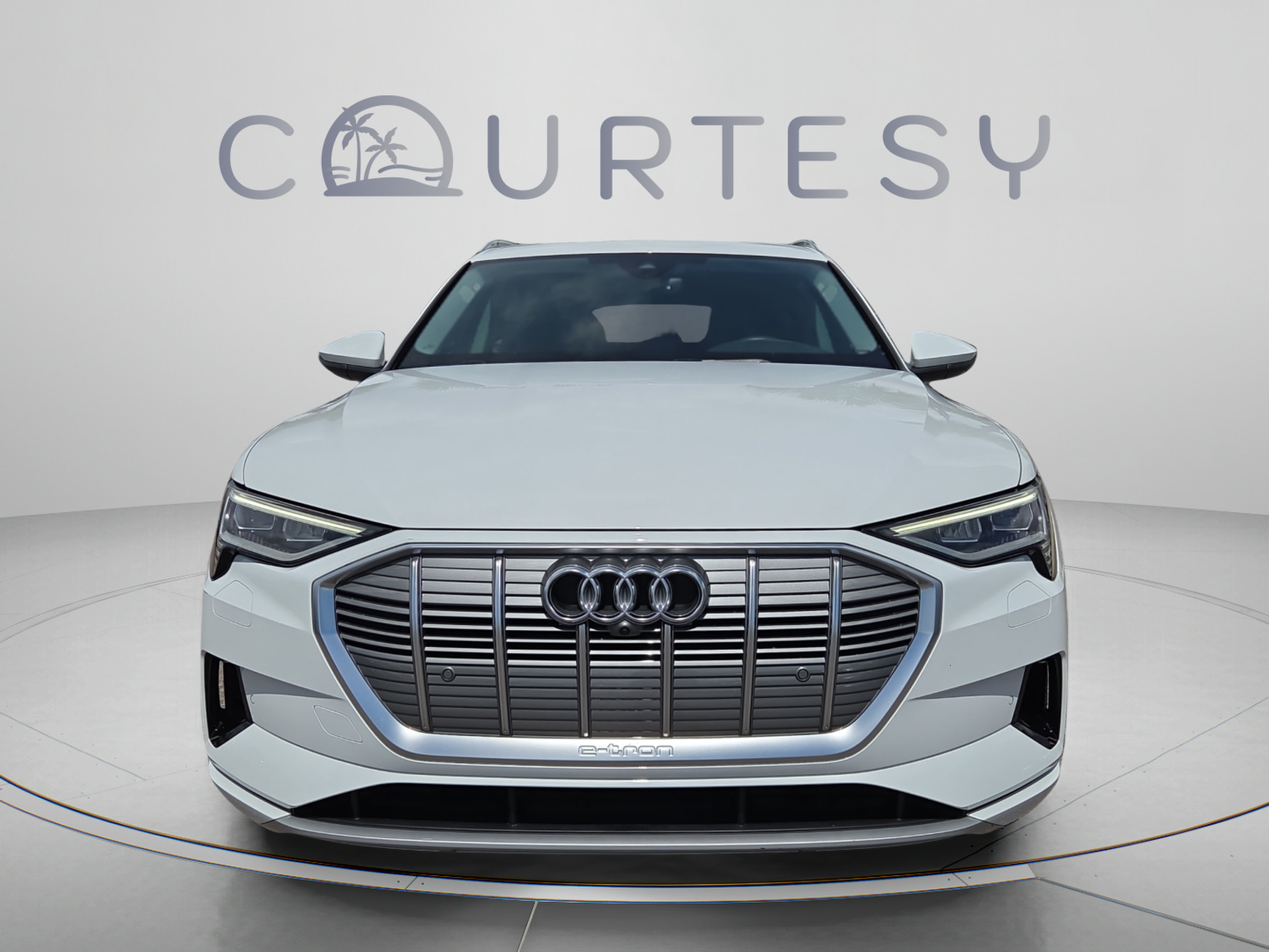 Used 2022 Audi e-tron Premium Plus w/ Premium Plus Package AWD/4WD image 8