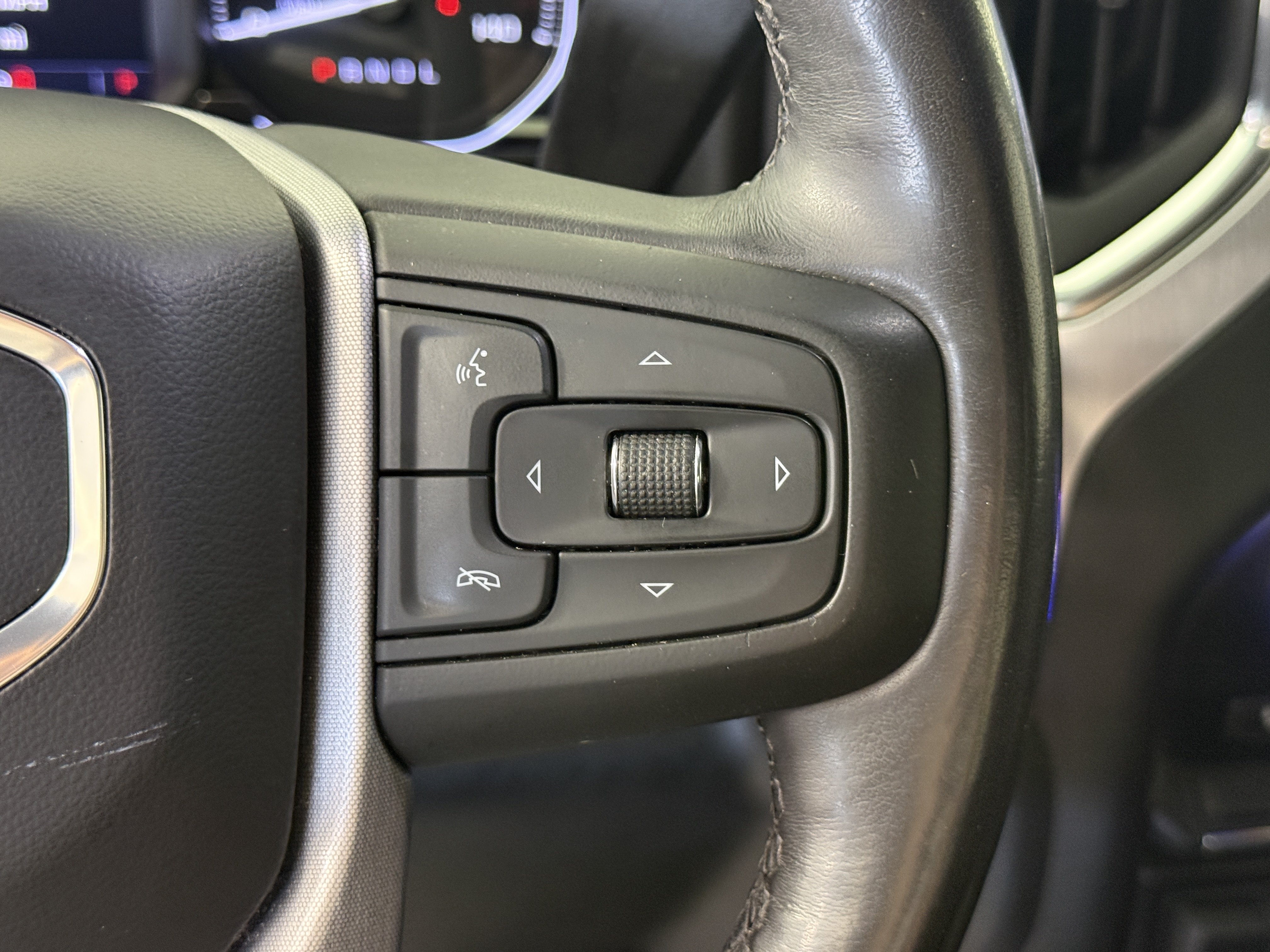 Used 2021 GMC Sierra 1500 SLT w/ SLT Premium Package RWD image 25