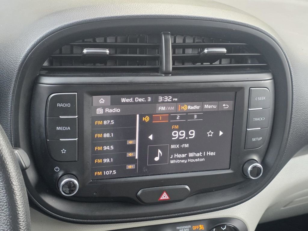 Used 2023 Kia Soul LX w/ LX Technology Package image 14