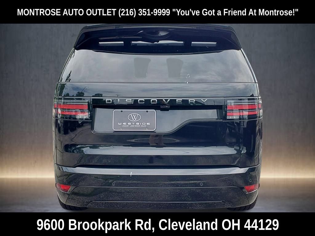 New 2025 Land Rover Discovery Dynamic SE image 4