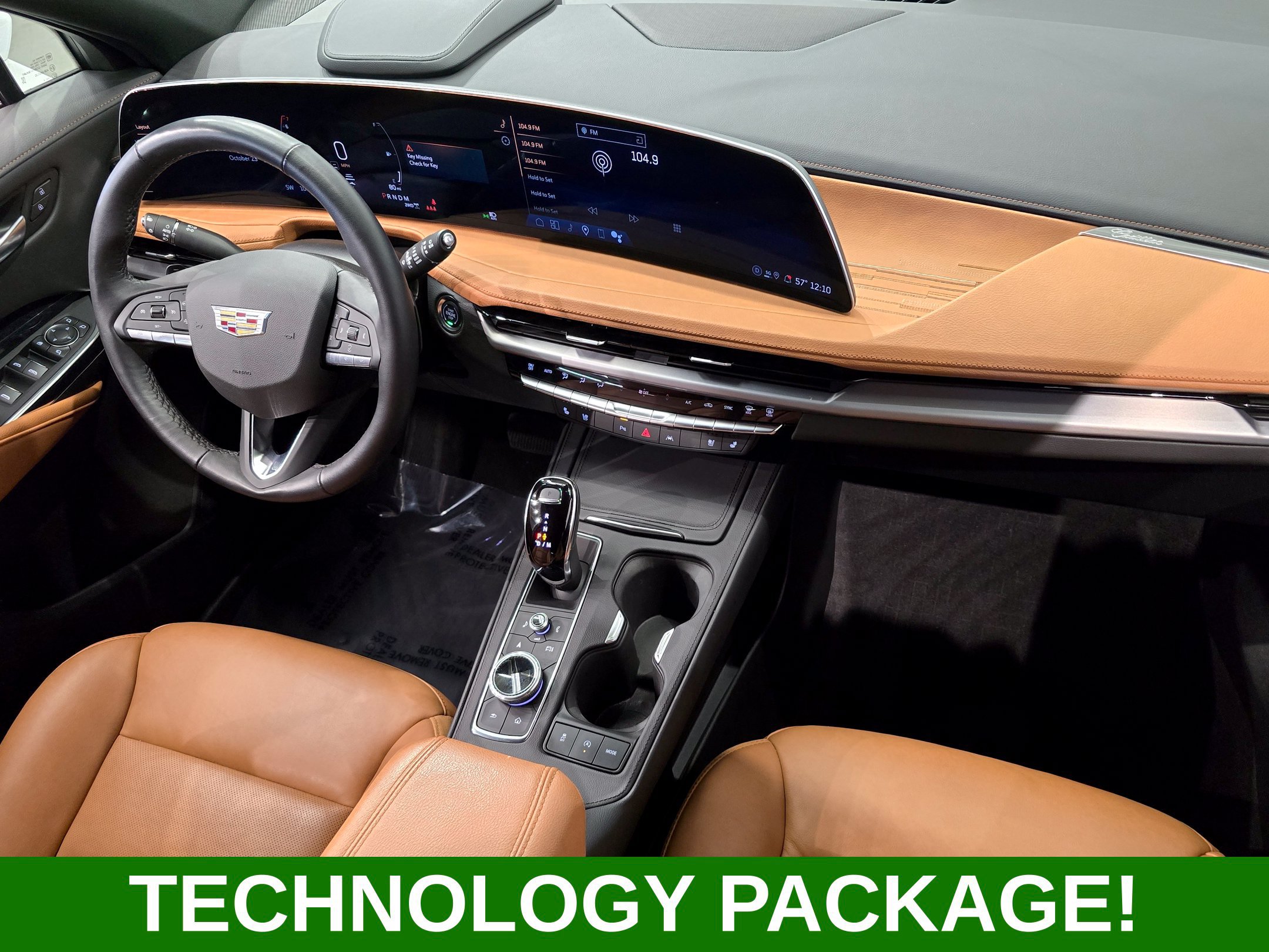 Used 2025 Cadillac XT4 Premium Luxury w/ Technology Package AWD/4WD image 11