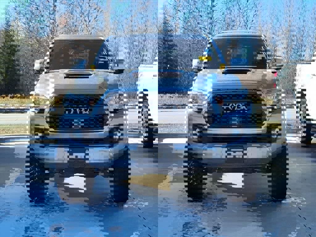 Certified 2018 Toyota Tacoma TRD Sport image 2