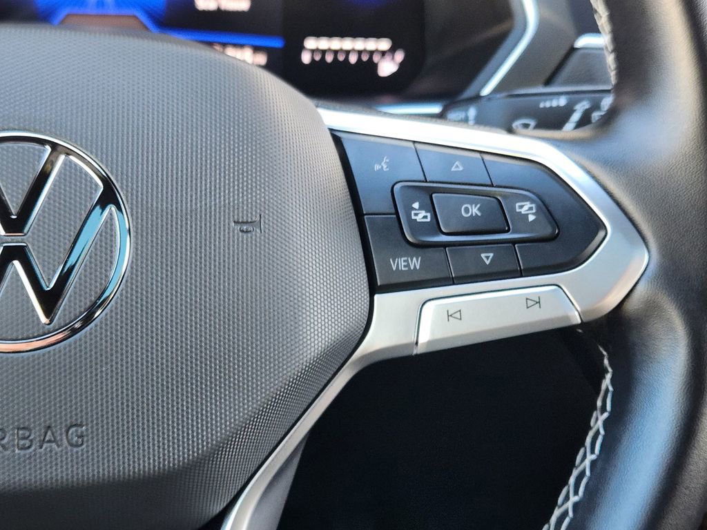 Certified 2024 Volkswagen Tiguan SE image 20