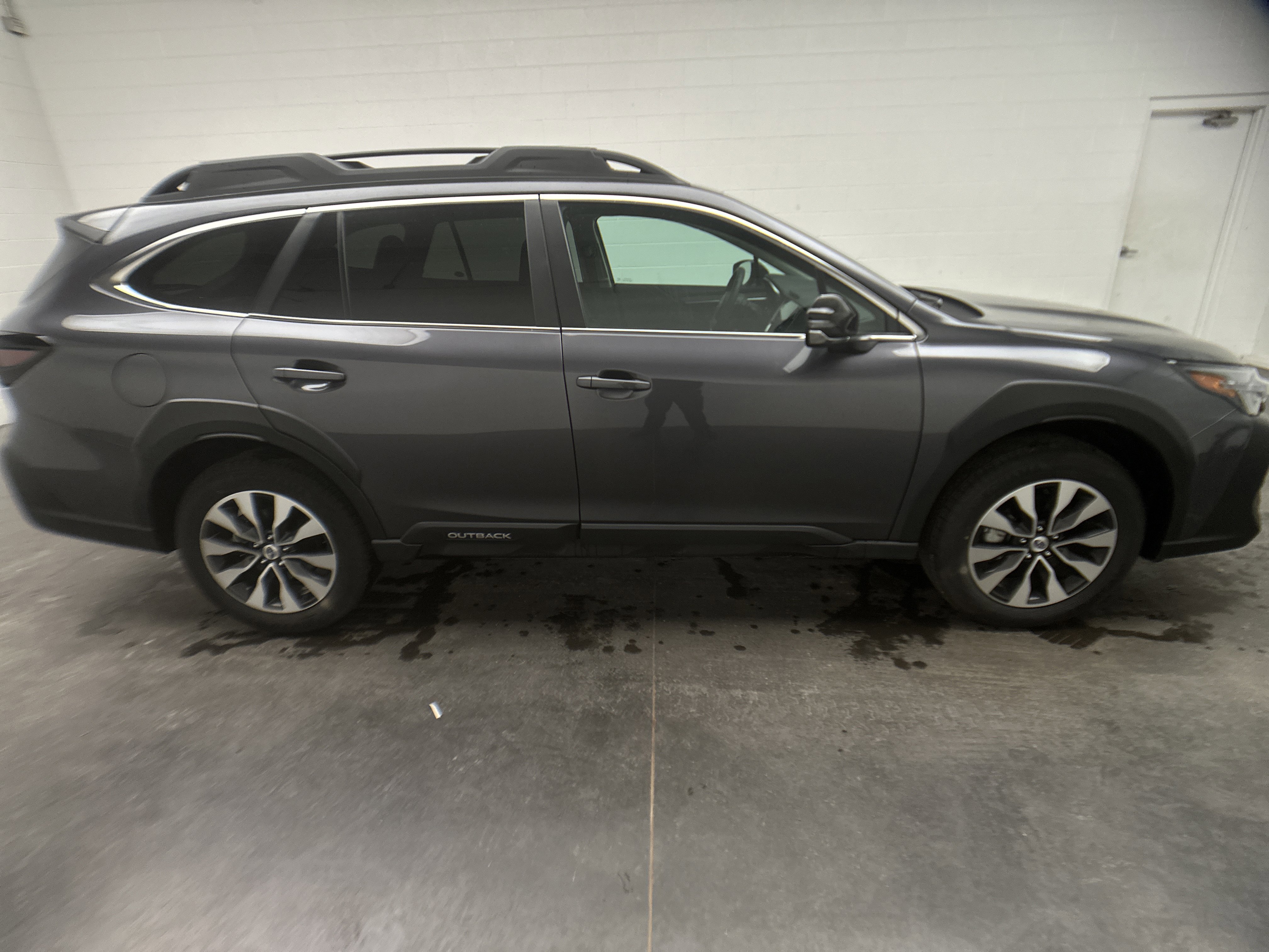 Certified 2025 Subaru Outback Limited image 10