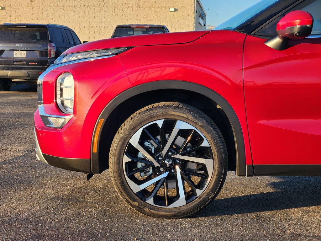 Used 2024 Mitsubishi Outlander FWD image 8