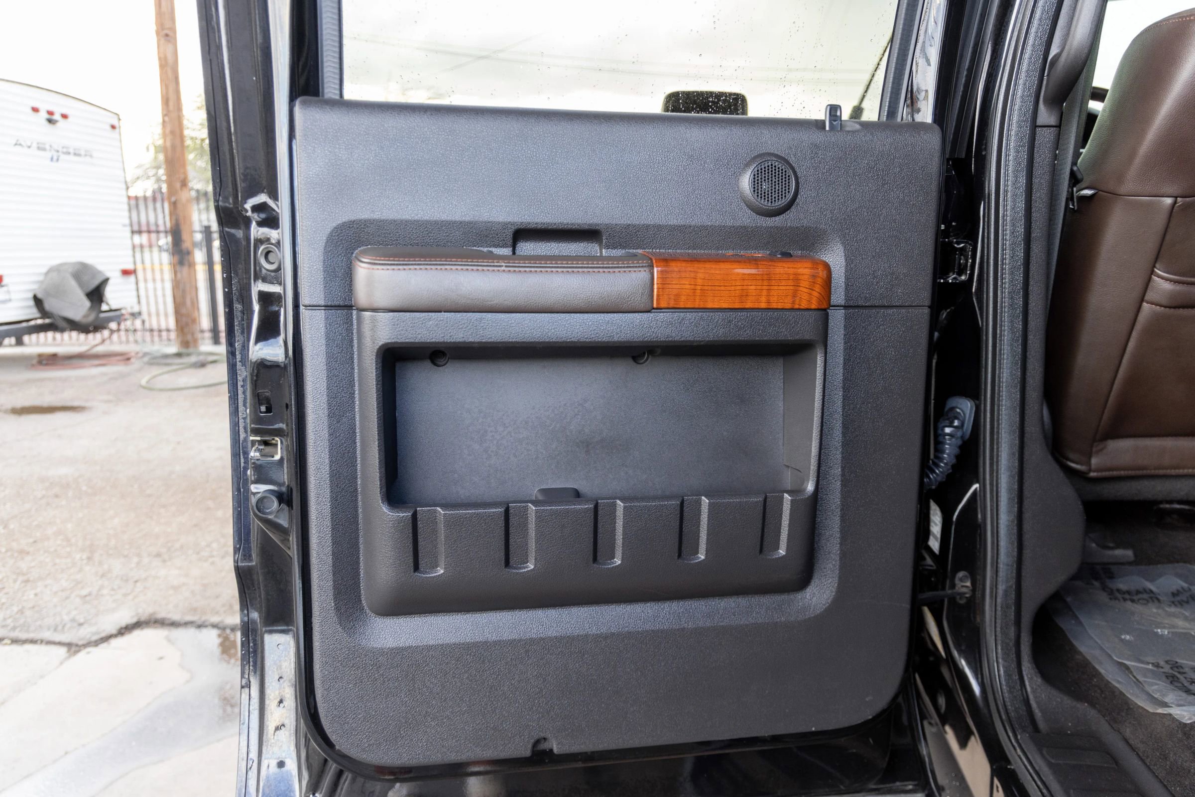 Used 2016 Ford F350 King Ranch w/ King Ranch w/Chrome Package AWD/4WD image 12