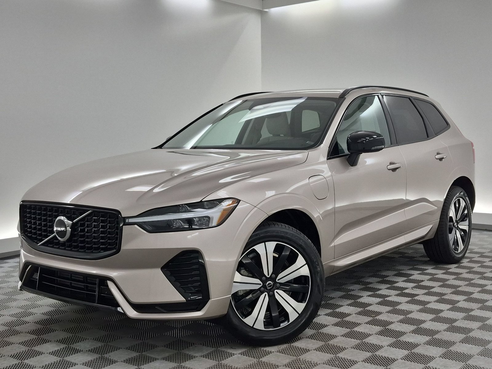 Used 2025 Volvo XC60 T8 Core w/ Protection Package Premier