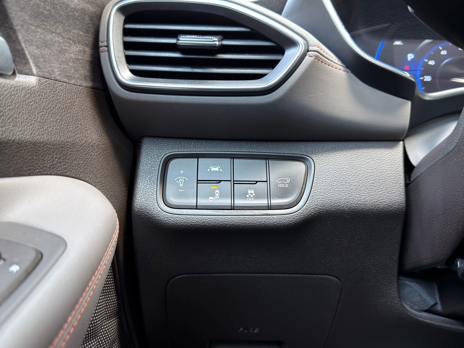 Used 2020 Hyundai Santa Fe SEL image 23