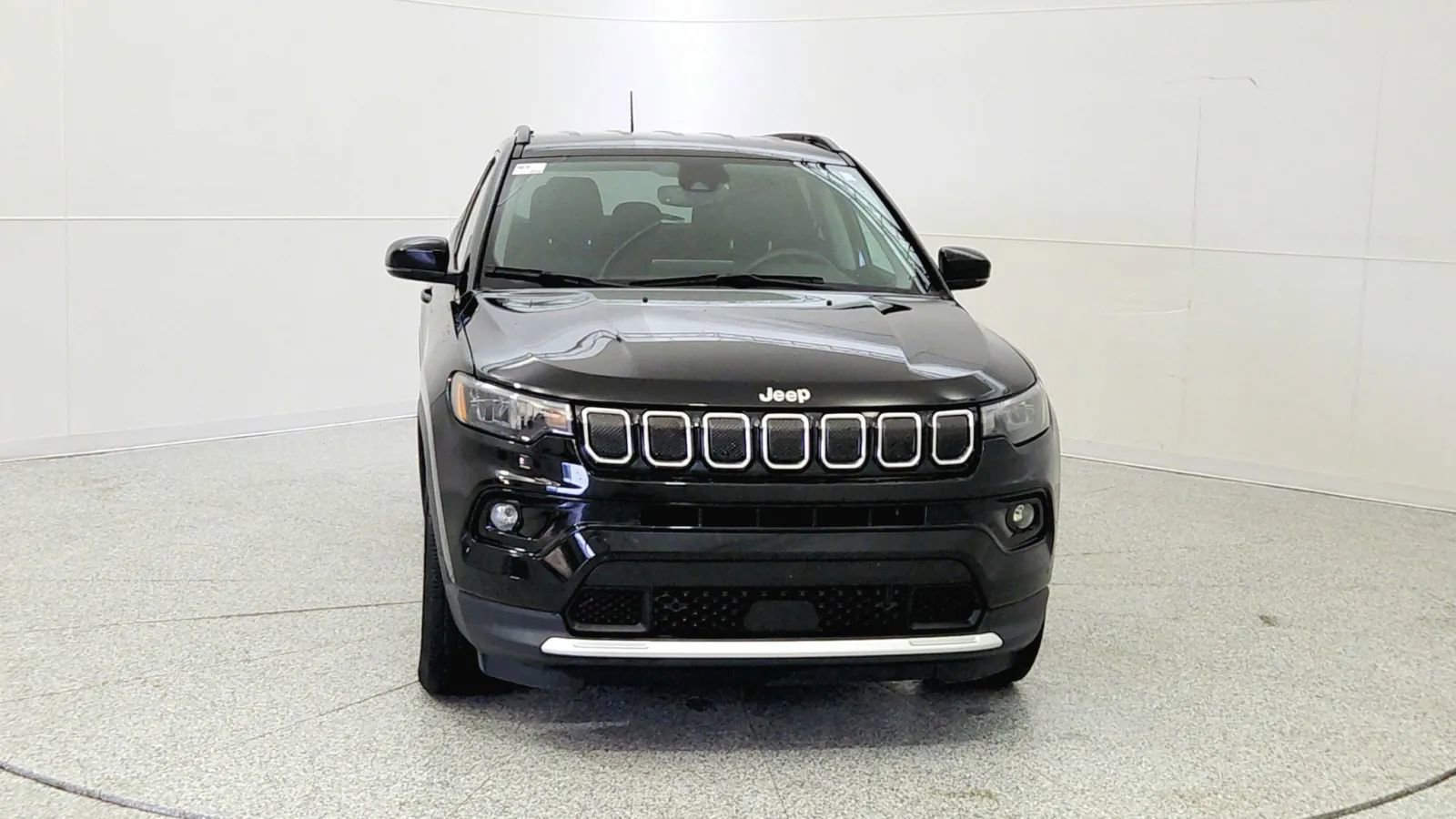 Used 2022 Jeep Compass Limited image 2