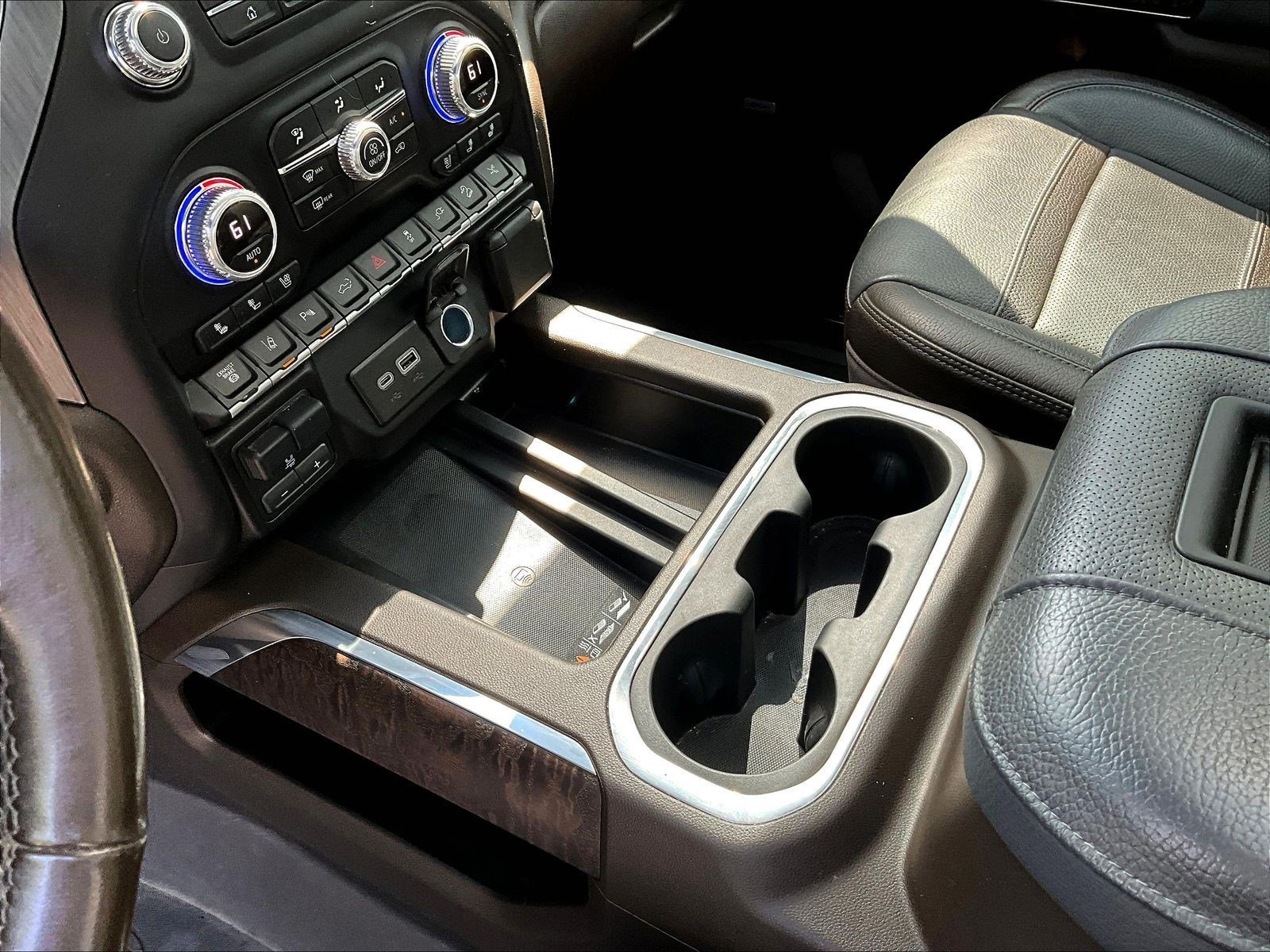 Used 2022 GMC Sierra 3500 Denali AWD/4WD image 19