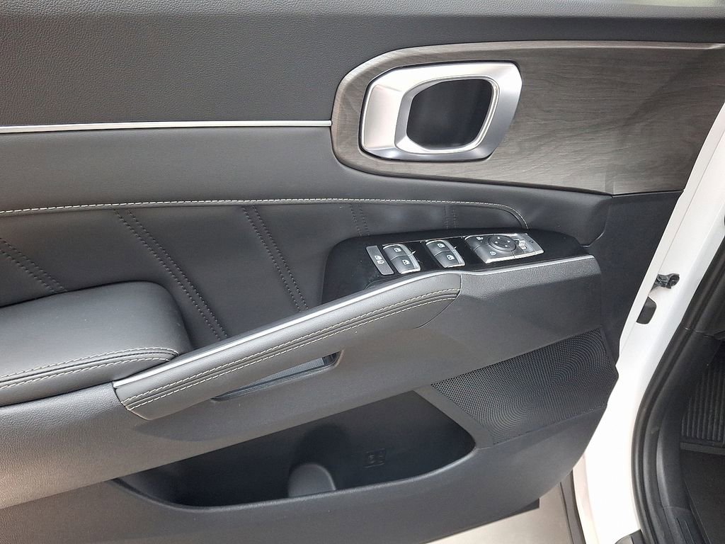 New 2025 Kia Sorento SX image 13