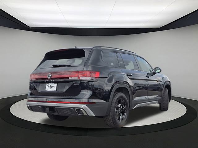 New 2025 Volkswagen Atlas Peak Edition SE image 7