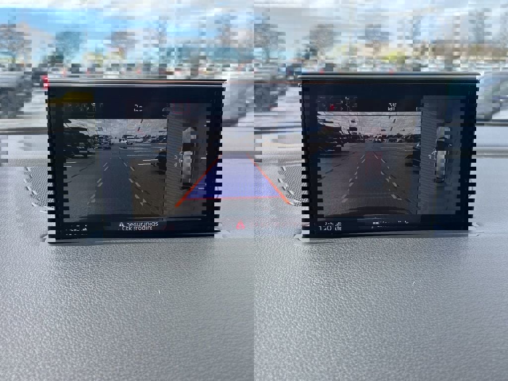 Used 2018 Audi Q7 3.0T Prestige image 15