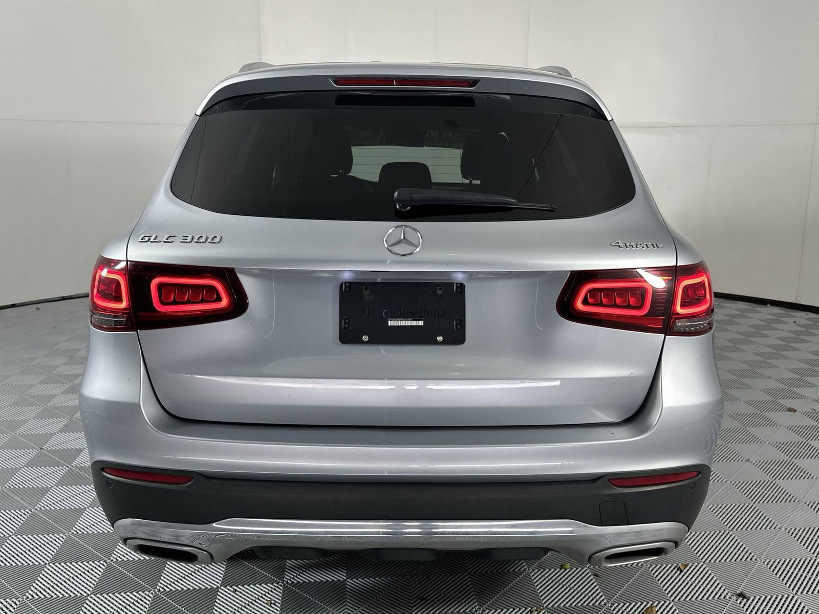 Used 2022 Mercedes-Benz GLC 300 4MATIC w/ Premium Package Lite image 7