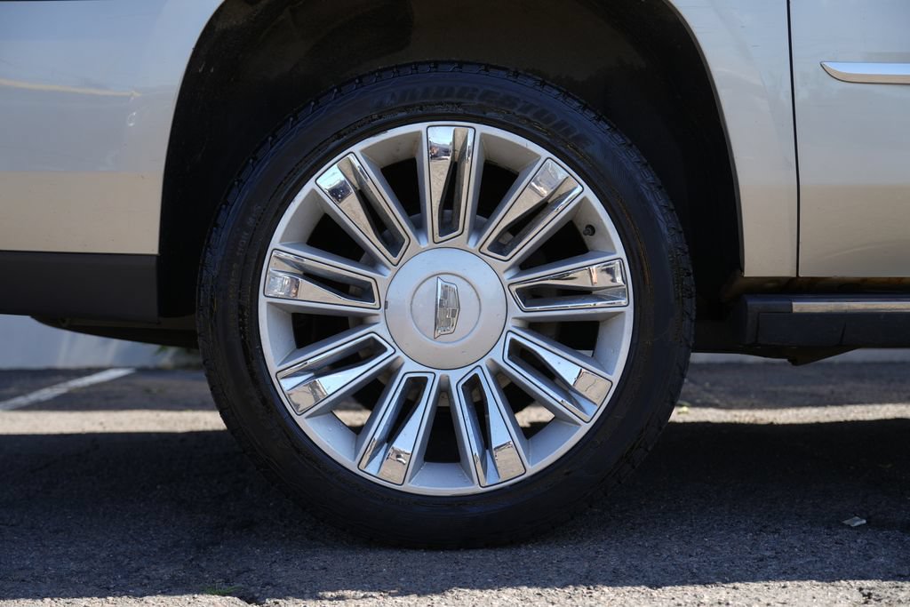 Used 2015 Cadillac Escalade ESV Platinum AWD/4WD image 9