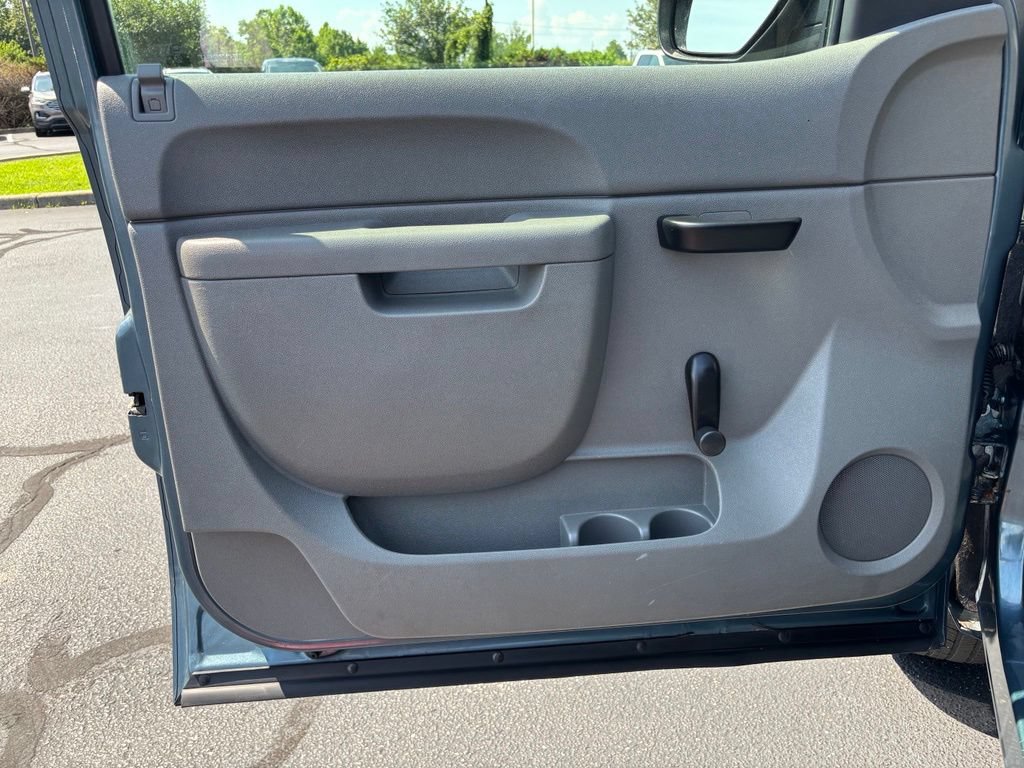 Used 2010 GMC Sierra 1500 W/T RWD image 12
