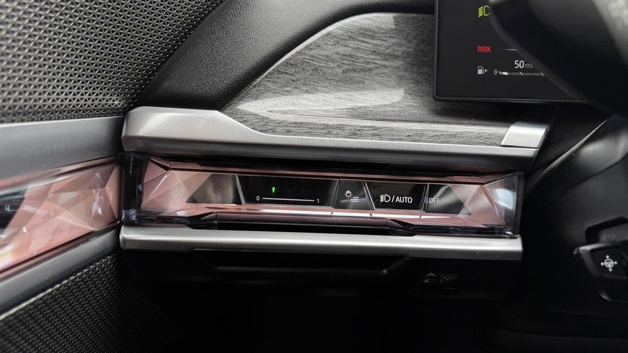 Used 2023 BMW 760i xDrive w/ Parking Assistance Package AWD/4WD image 60
