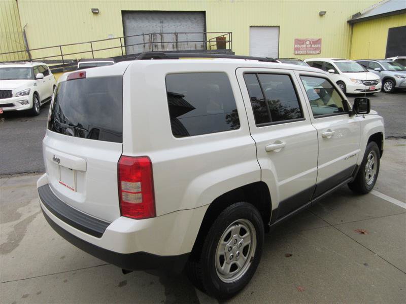 Used 2017 Jeep Patriot Sport w/ Power Value Group FWD image 9