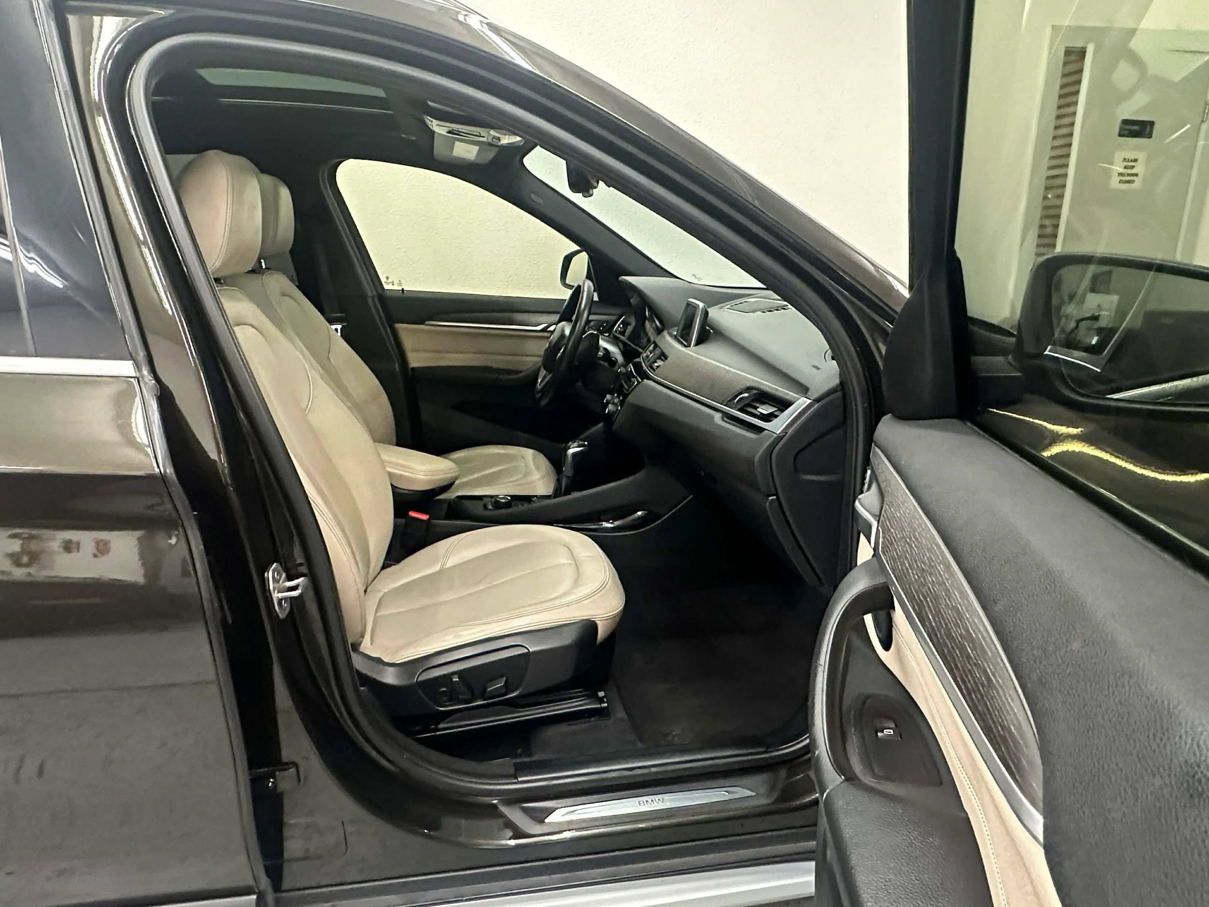 Used 2016 BMW X1 xDrive28i AWD/4WD image 46