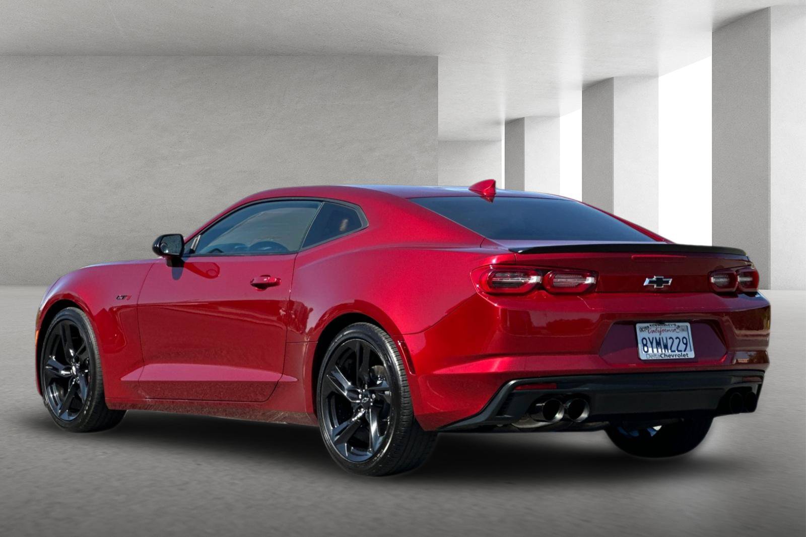 Used 2021 Chevrolet Camaro LT RWD image 6