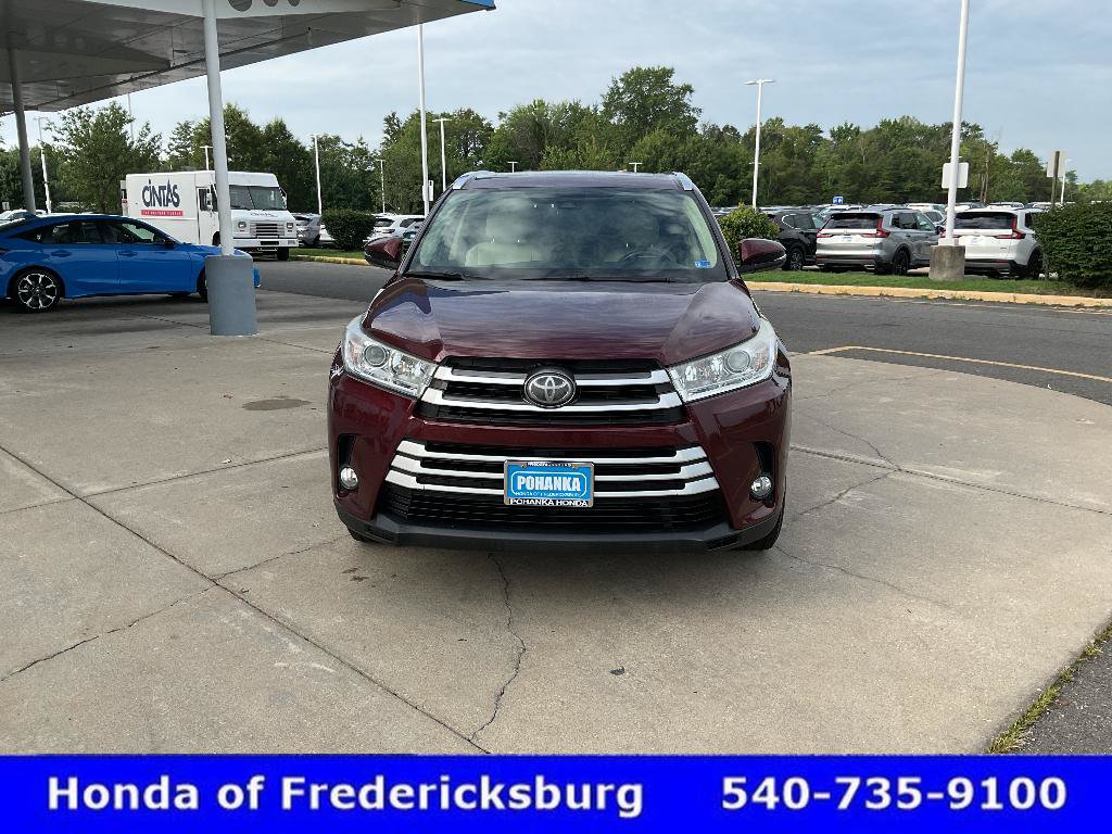 Used 2017 Toyota Highlander XLE AWD/4WD image 8