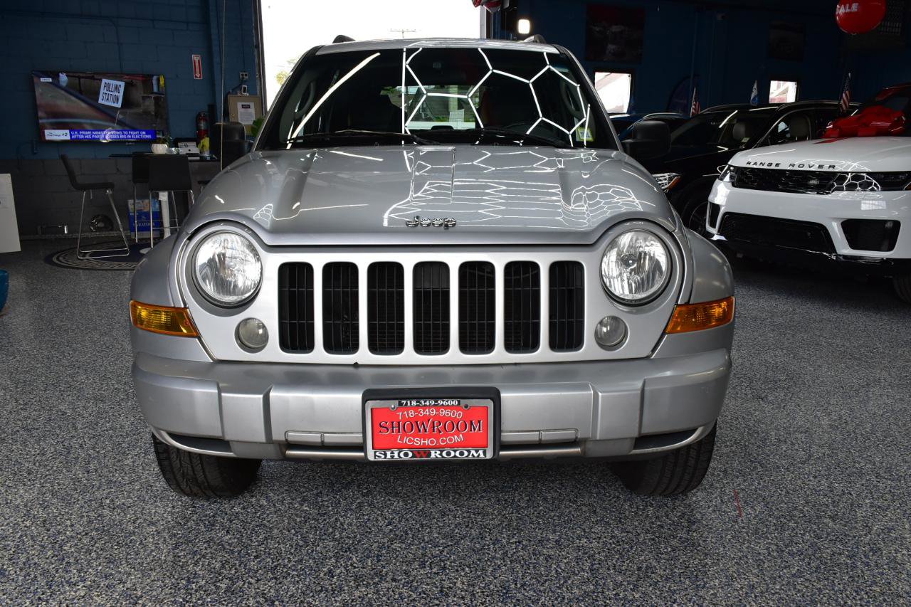 Used 2006 Jeep Liberty Sport AWD/4WD image 12