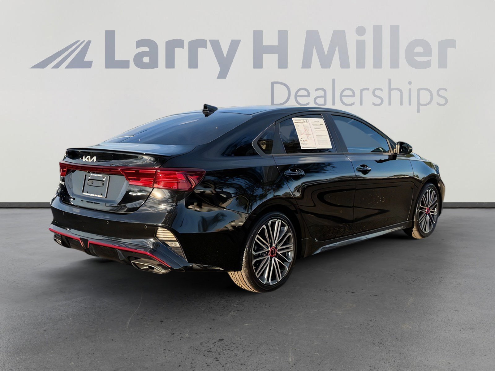 Used 2023 Kia Forte GT w/ GT2 Package image 7