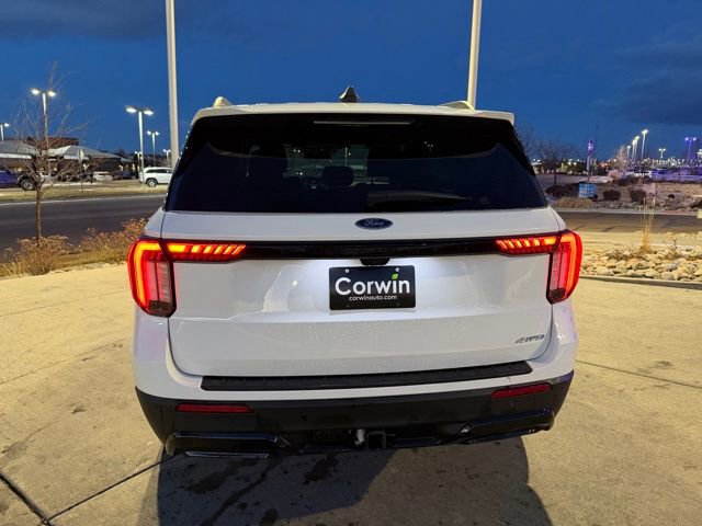 Used 2025 Ford Explorer ST-Line w/ ST-Line Street Pack image 7