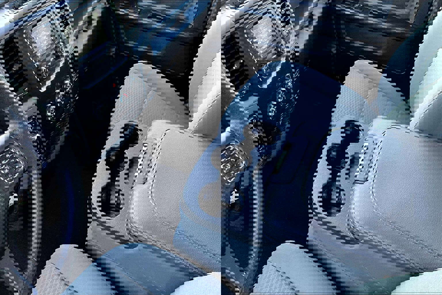 Used 2015 RAM 1500 Express image 13