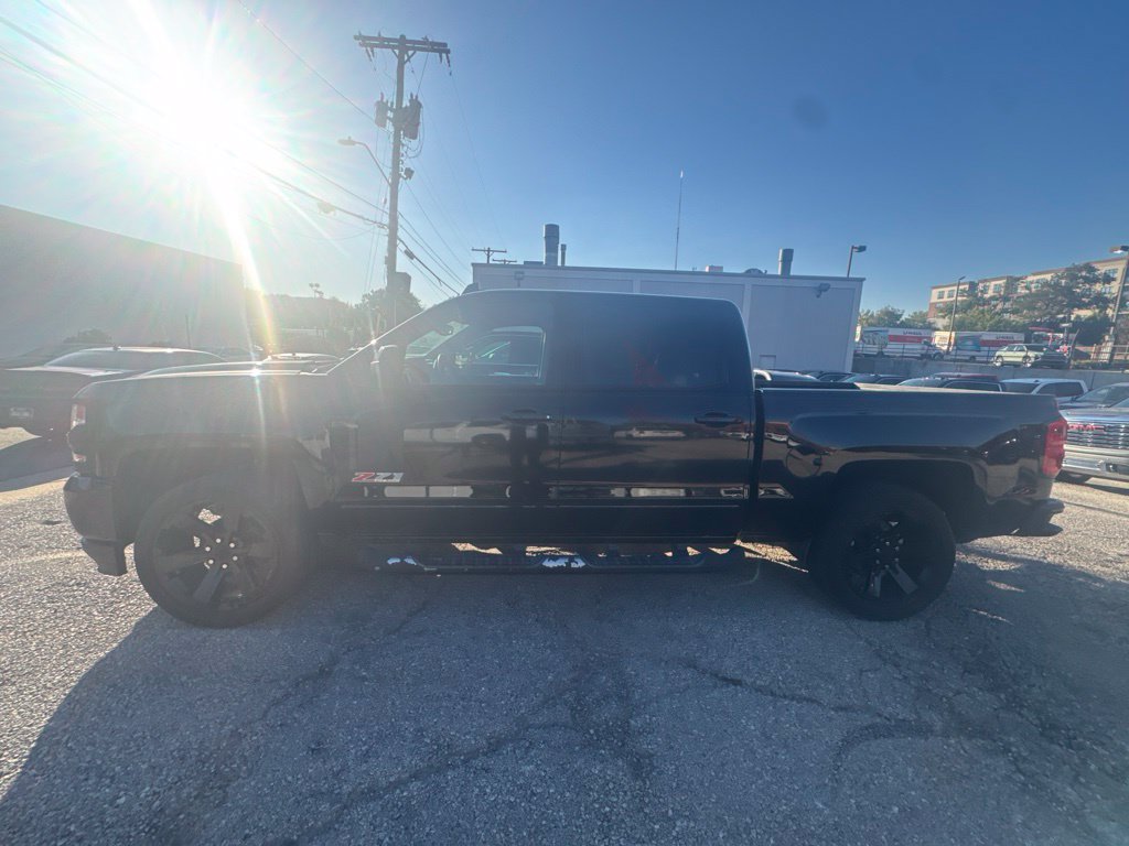 Used 2017 Chevrolet Silverado 1500 LT w/ Rally 2 Edition AWD/4WD image 6
