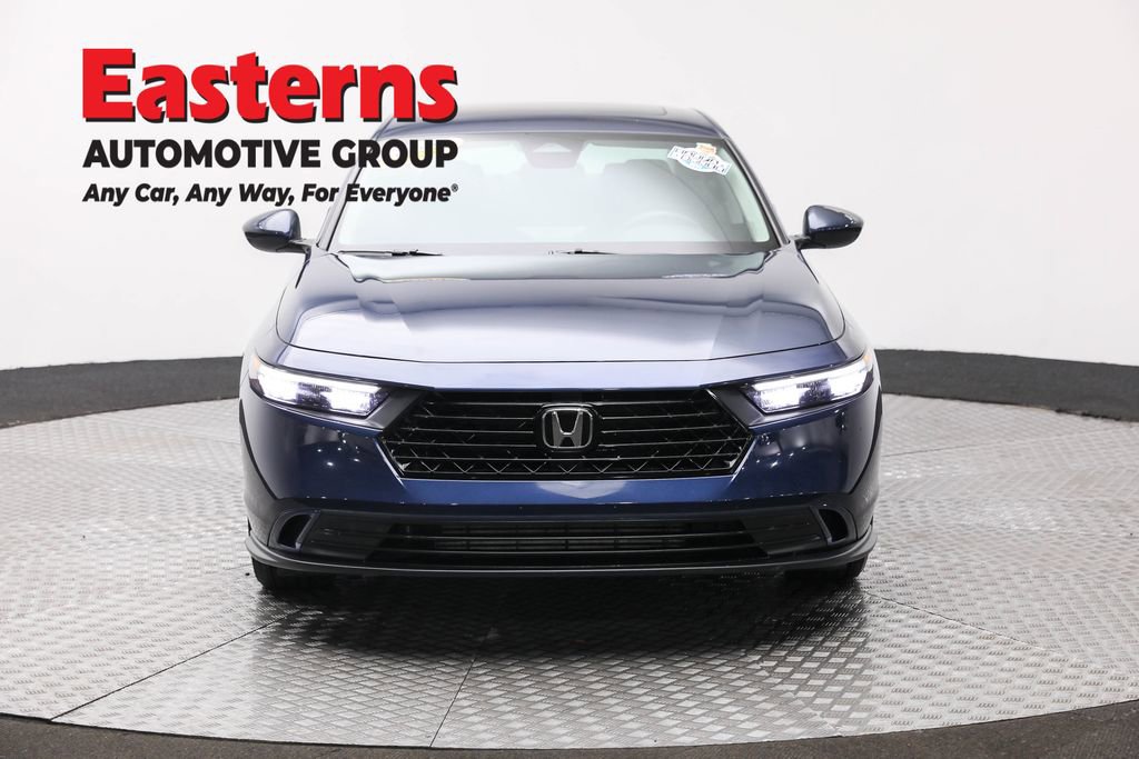 Used 2024 Honda Accord EX image 2