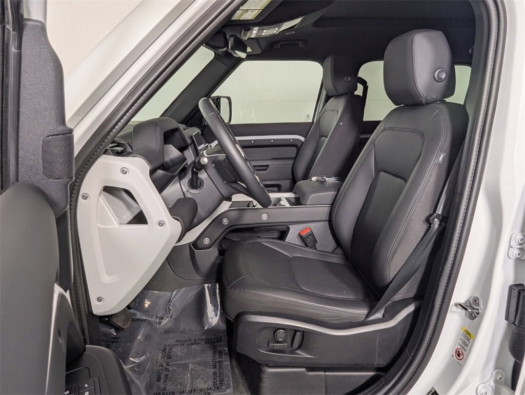Used 2025 Land Rover Defender 110 S image 12
