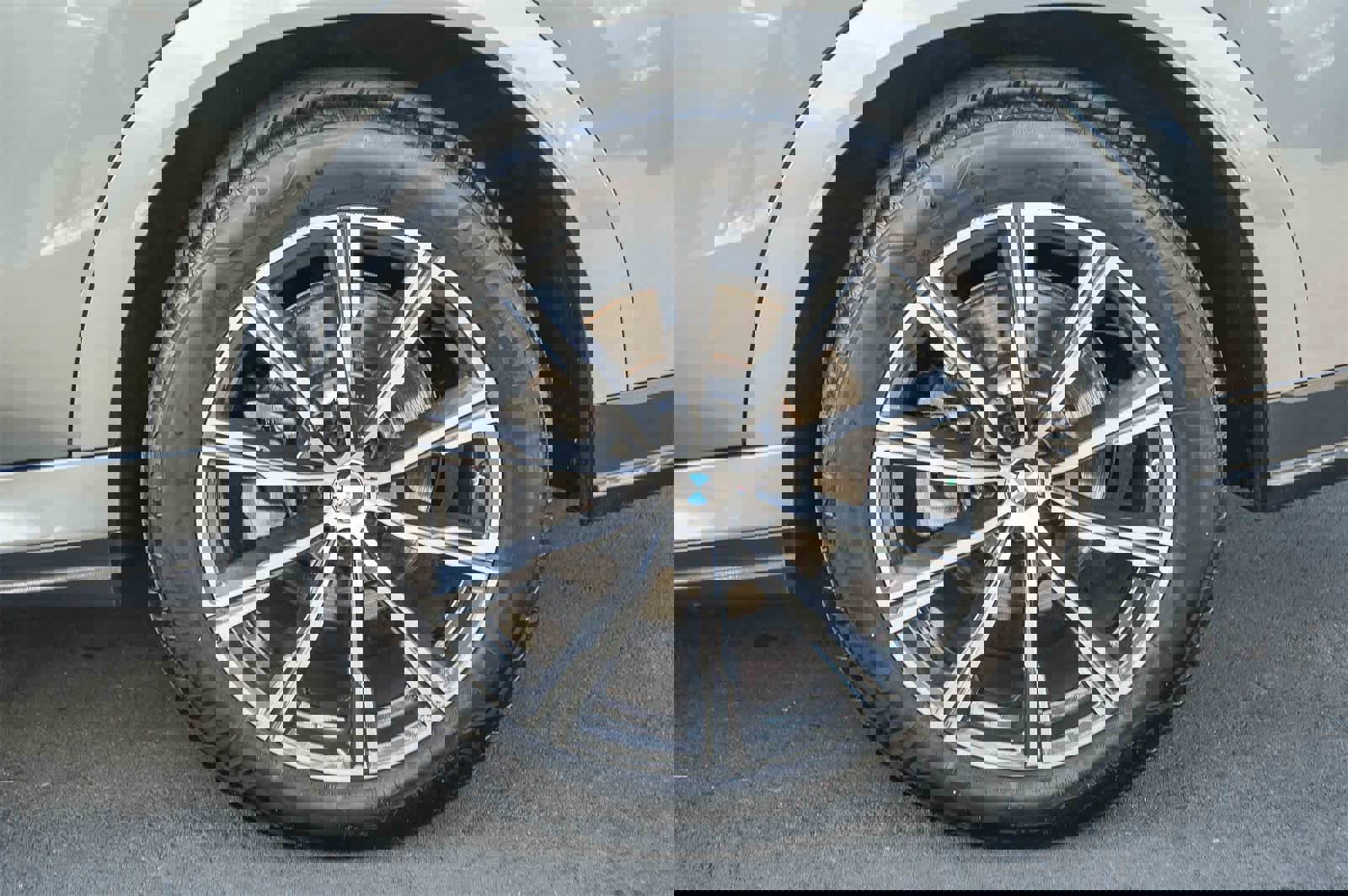 Used 2025 BMW X6 xDrive40i image 10