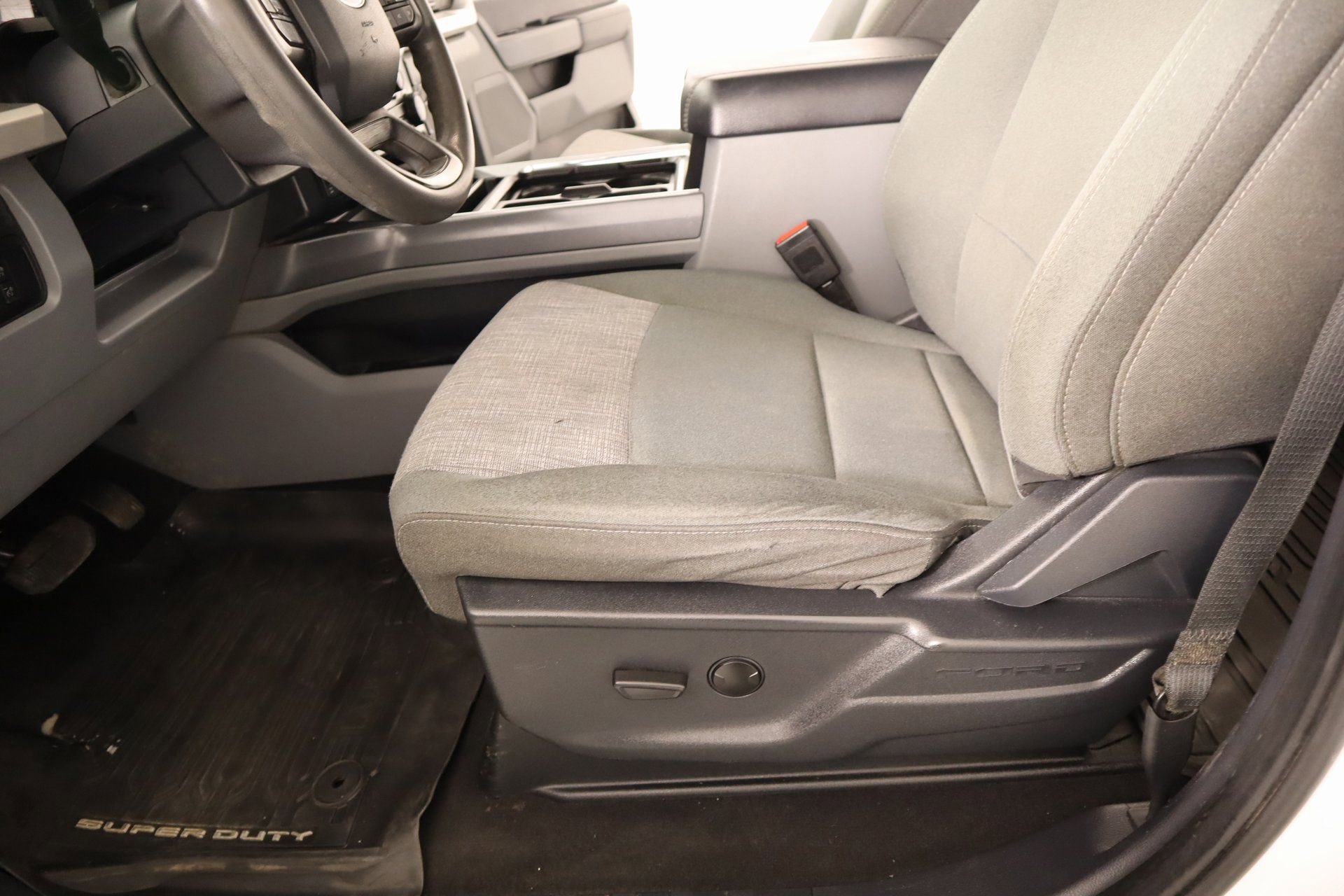 Used 2024 Ford F250 XLT w/ FX4 Off-Road Package image 10