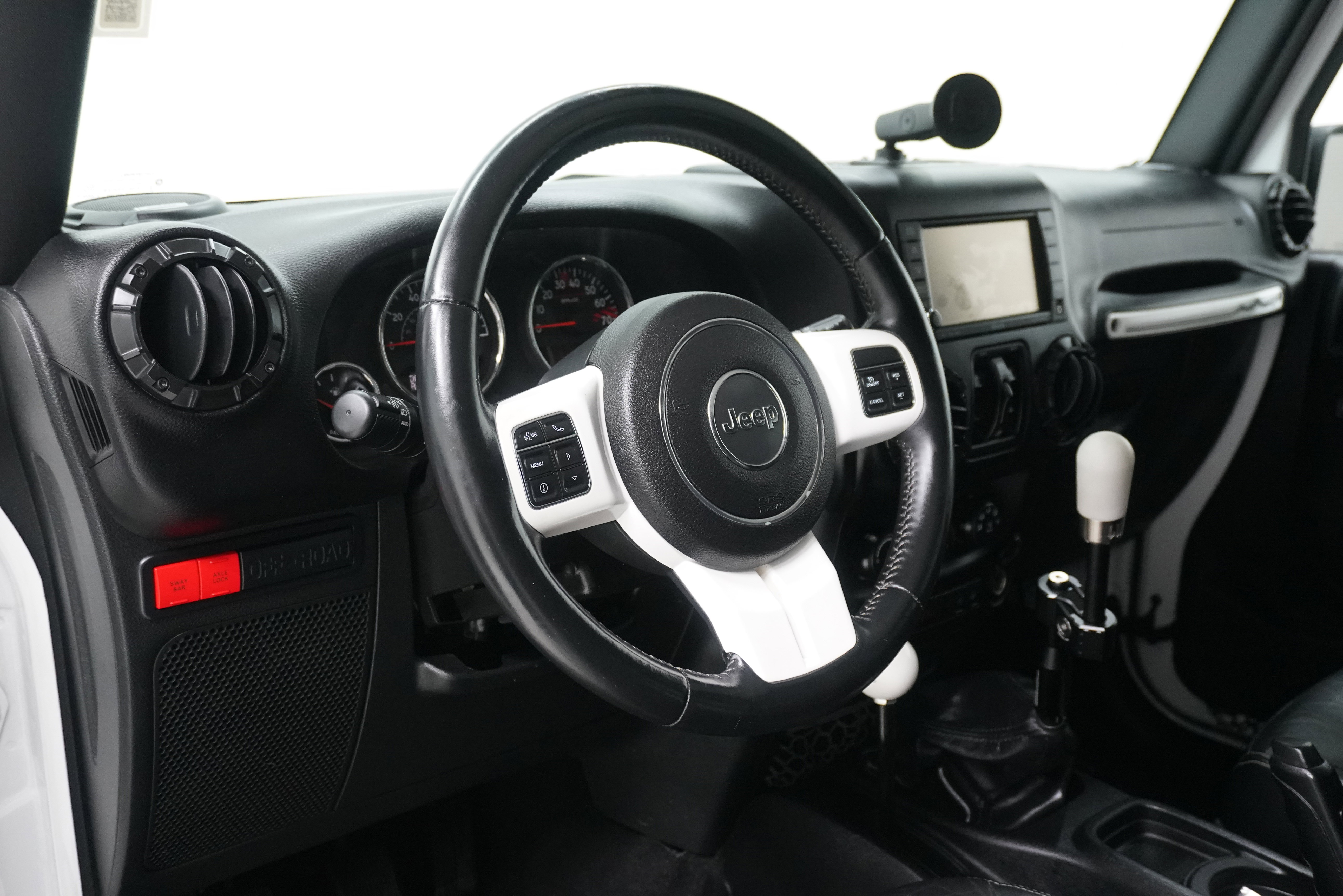 Used 2015 Jeep Wrangler Unlimited Rubicon AWD/4WD image 11
