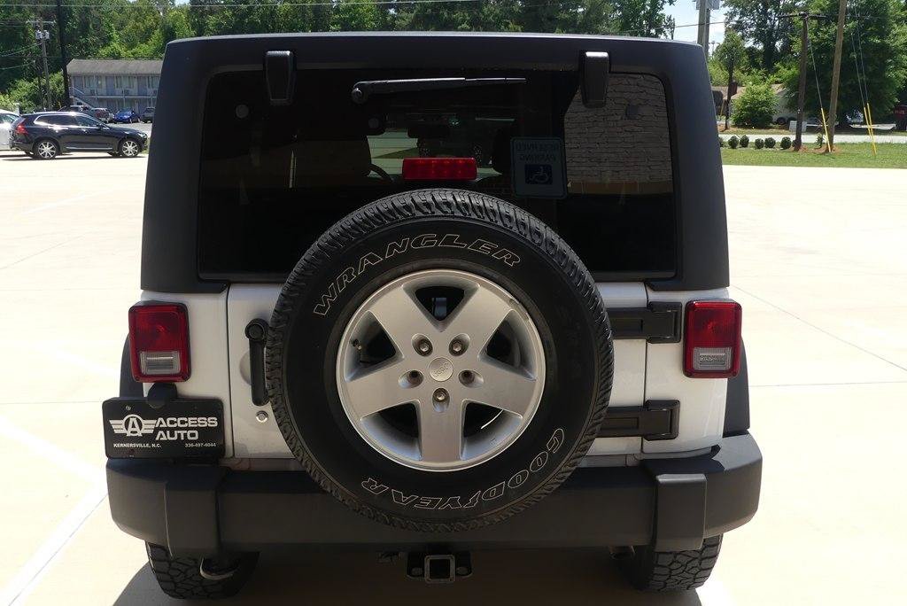 Used 2014 Jeep Wrangler Unlimited Sport w/ Quick Order Package 24S AWD/4WD image 4