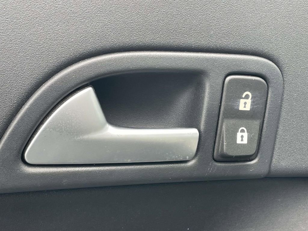 Used 2012 Volvo C30 T5 image 4