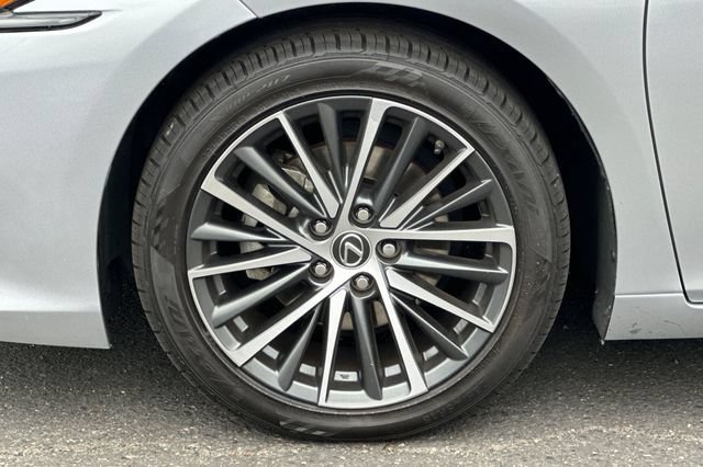 Used 2023 Lexus ES 350 w/ Premium Package FWD image 28