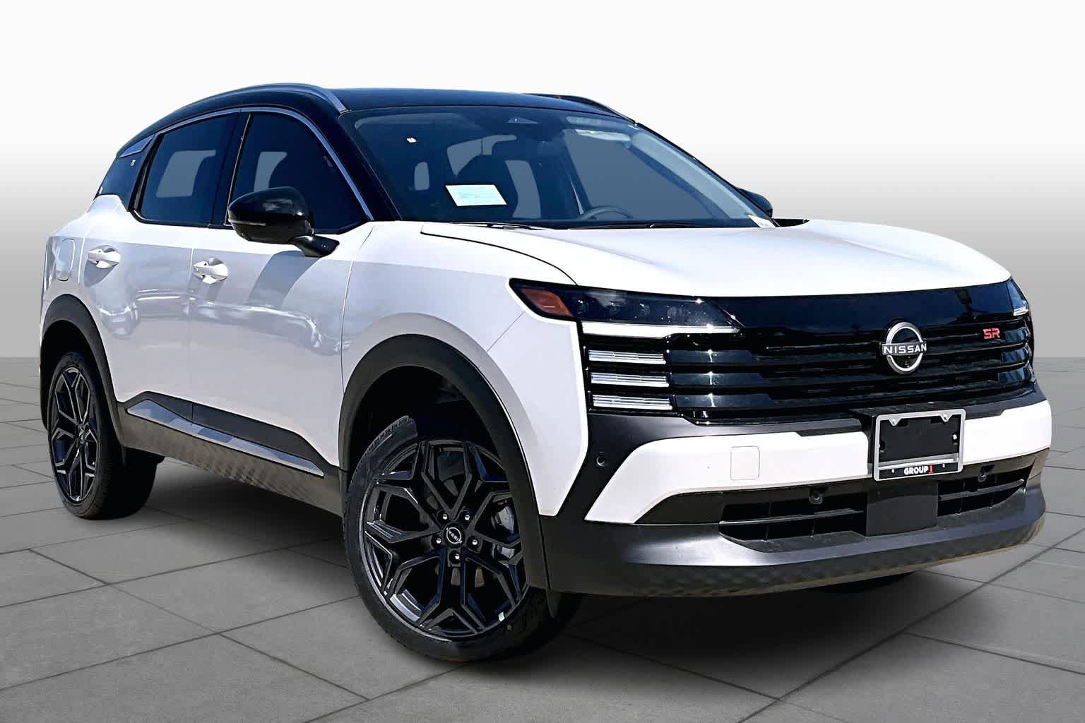 New 2026 Nissan Kicks SR FWD image 2