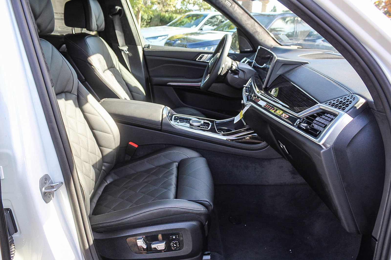 New 2026 BMW X7 xDrive40i w/ M Sport Package image 16