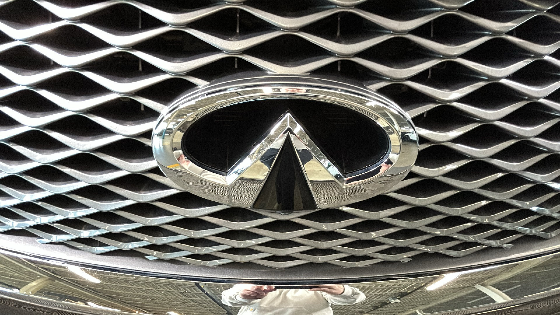 Used 2023 INFINITI QX80 Sensory w/ Cargo Package AWD/4WD image 10