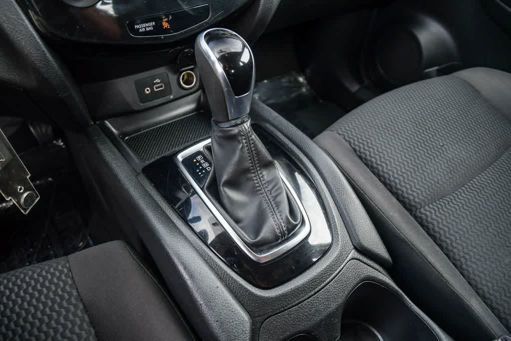 Used 2019 Nissan Rogue Sport S w/ Appearance Package FWD image 18