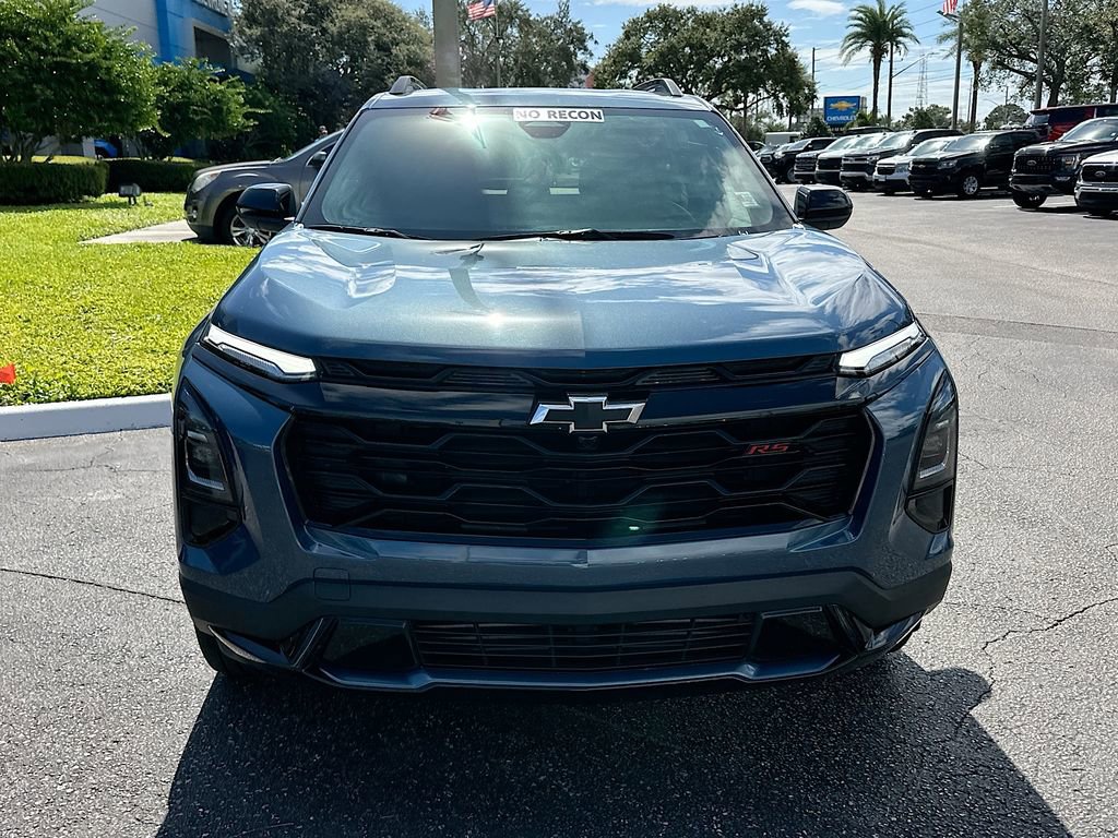 Used 2025 Chevrolet Equinox RS image 2