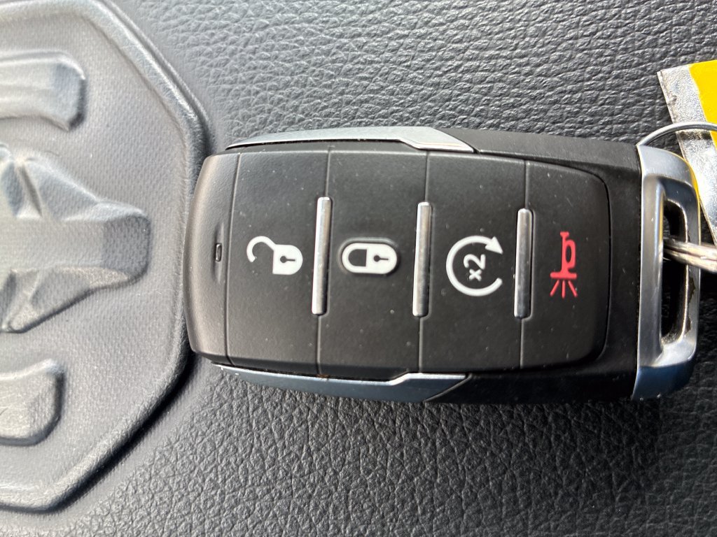 Used 2026 RAM 1500 Laramie AWD/4WD image 30