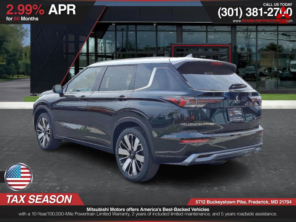 Used 2025 Mitsubishi Outlander AWD image 3