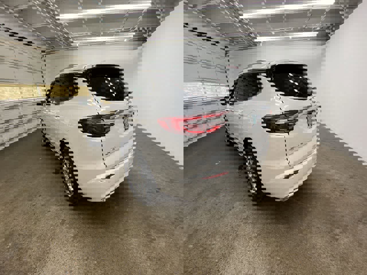 Used 2021 Buick Enclave Avenir w/ Avenir Technology Package image 4