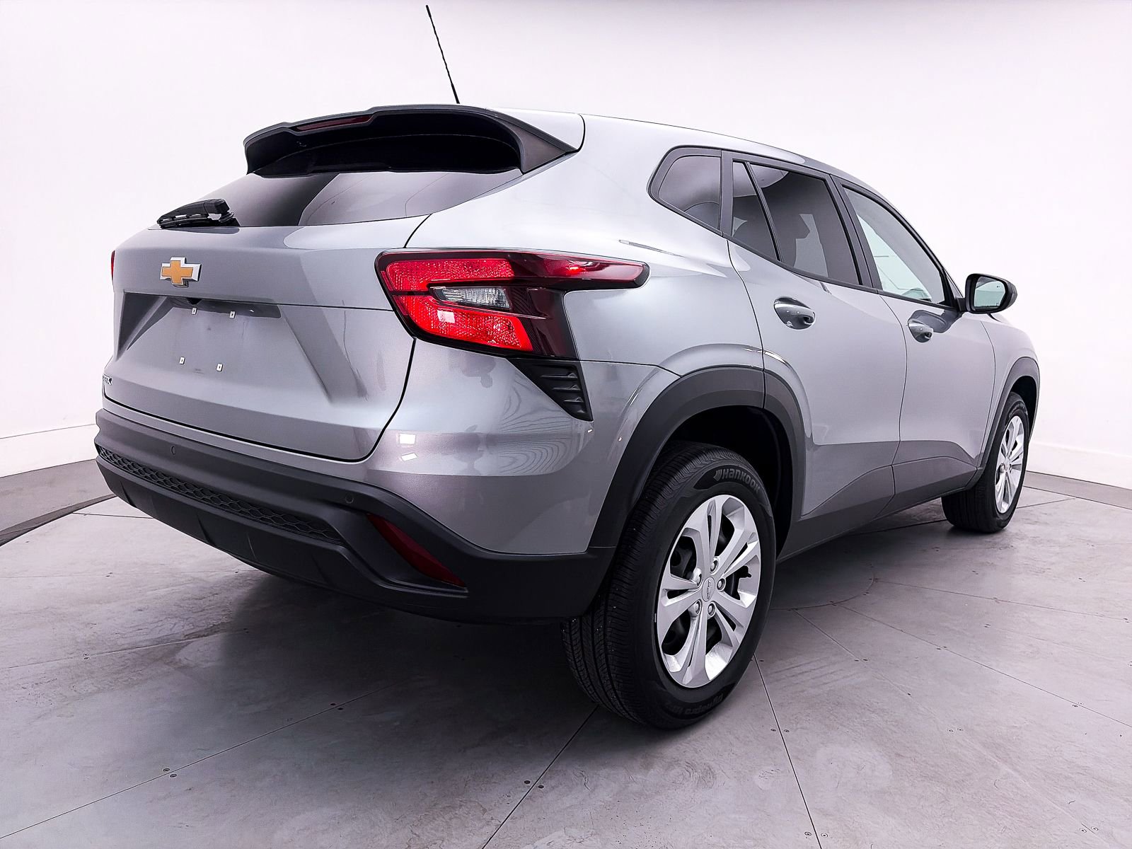 Used 2024 Chevrolet Trax LS w/ Driver Confidence Package image 13
