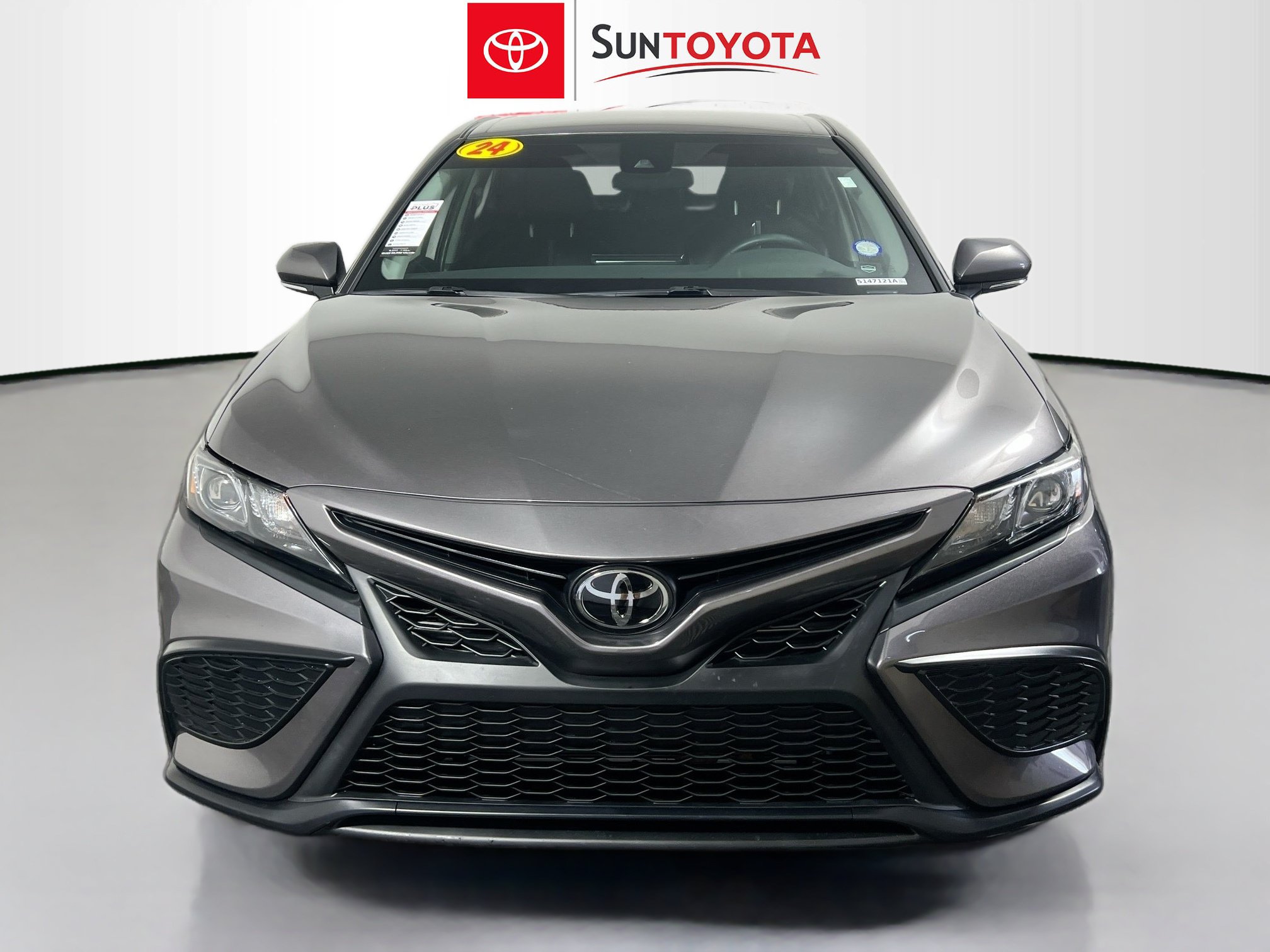 Used 2024 Toyota Camry SE FWD image 10